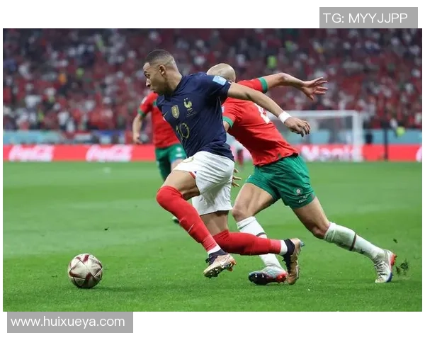 足坛炙手可热球星闪耀绿茵引领世界足球新风潮